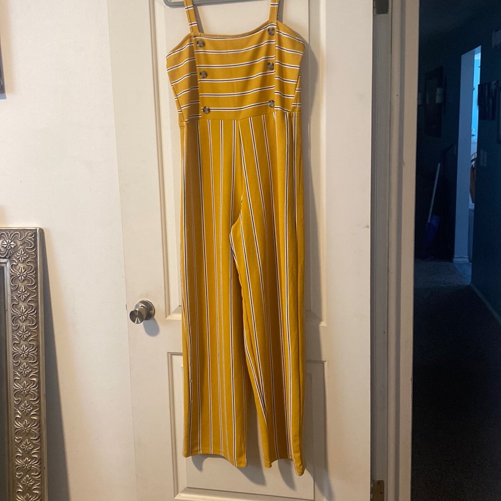 Juniors large Derrick heart jumpsuit super cute great colors